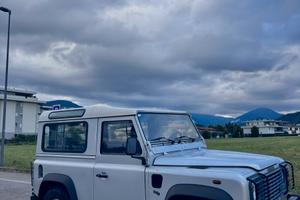 land rover defender 90 td5 s