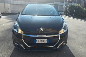 Peugeot 208 PureTech 82 5 porte Allure