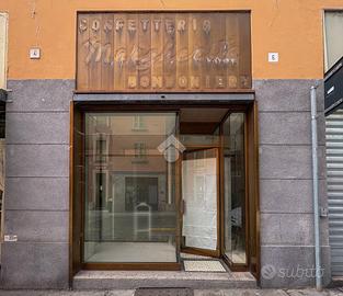 NEGOZIO A CREMONA