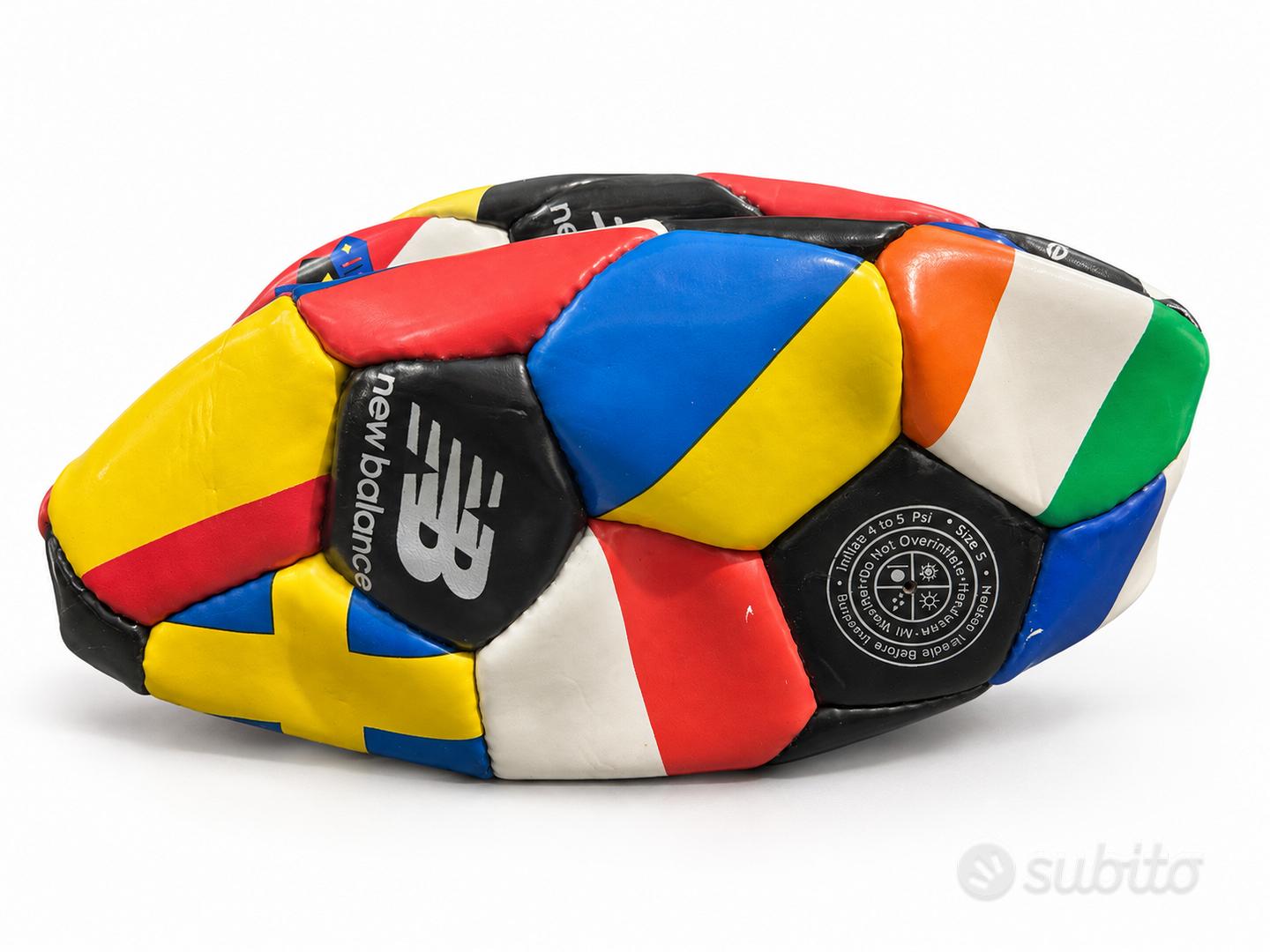 New Balance pallone Limited Edition World Flags - Sports In vendita a ...