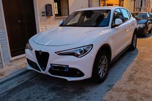Alfa Romeo Stelvio 2.2 turbodiesel 190cv AT8 q4 B.