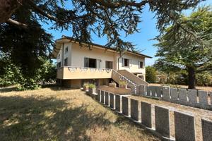Villetta con appartamento