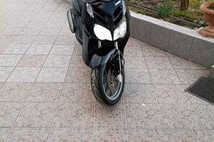 Aprilia sportcity 300