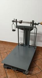Basculla pesa persone/merci d’epoca con pesi