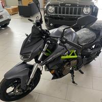 QJ MOTOR SRK 400 Abs