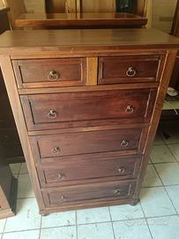 cassettiera arte povera 