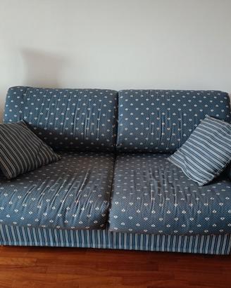 Divano letto blu a fantasia