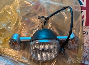 Faro posteriore scarabeo piaggio + frecce