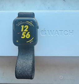 Apple Watch 4 Space Grey