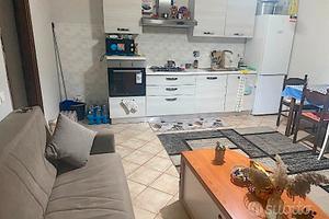 MONTEROTONDO SCALO GRAZiOSO BILOCALE ARREDATO