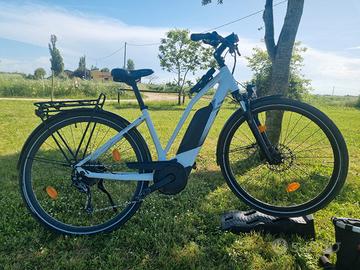 Bici pedalata assistita LAPIERRE