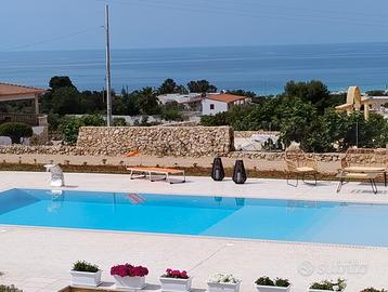 Villa con Piscina vista mare Pescoluse 12 posti