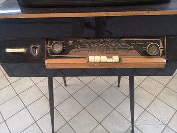 Radio e radio con giradischi anni 70