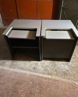 COPPIA SCRIVANIE/POSTAZIONI PORTA COMPUTER GRIGIE