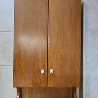 Mobiletto in legno multiuso