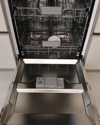Samsung Serie 5 DW60M6050BB lavastoviglie incasso
