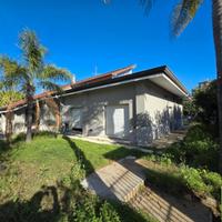 Villa Unifamiliare Ristrutturata + Garage + Corte