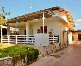 Marina di Ragusa - Villa con Giardino