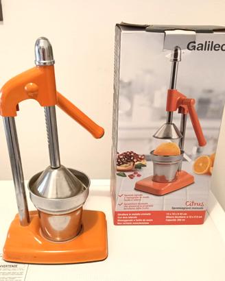 Spremiagrumi metallico manuale