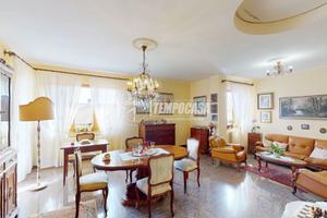 Casa indipendente bifamiliare con giardino, vista