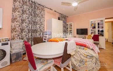 Bilocale da ristrutturare senza spese condominiali