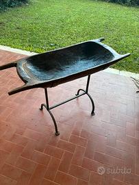 Trogolo antico in legno