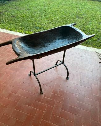 Trogolo antico in legno