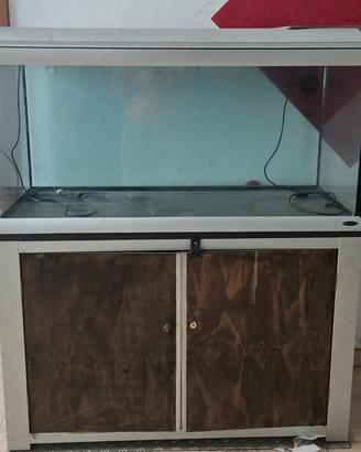 acquario circa 400 lt