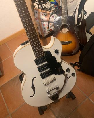 Chitarra Guild semi acustica rara e nuova