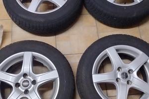 4 cerchi in lega + pneumatici 