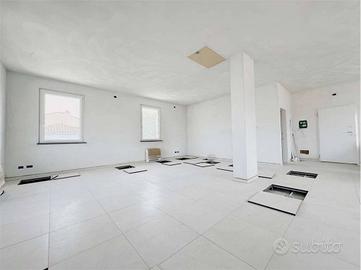 Immobile di 80 m² con 1 locale a Capannori