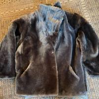 Giacca in pelliccia sintetica grigia