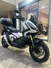 Honda X-ADV 750 incredibilmente nuova in hfp motor