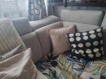 Divano letto angolare con puf contenitore