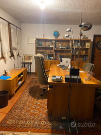 Set da ufficio anni ‘70 in massello di noce