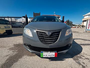 Lancia Ypsilon 0.9 TwinAir 85 CV 5 porte Metano Ec