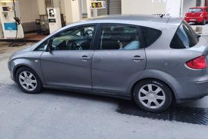 Automobile seat toledo