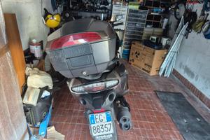 Scooter bmv  650 gt