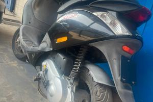 Piaggio zip 50