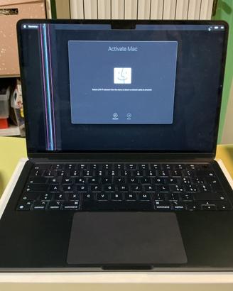 MacBook Air 13’’ M3 (2024) Display danneggiato