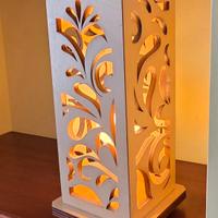 lampada in legno 
