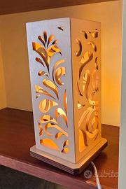 lampada in legno 
