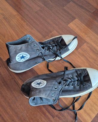 converse nere