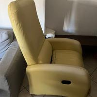 Poltrona Relax Reclinabile manuale in ecopelle