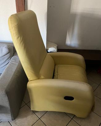 Poltrona Relax Reclinabile manuale in ecopelle