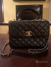 Borsa nera modello chanel