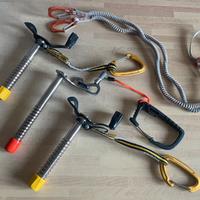 Attrezzatura da ghiacco: viti, portamateriali ecc