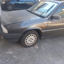 Auto alfa romeo 33
