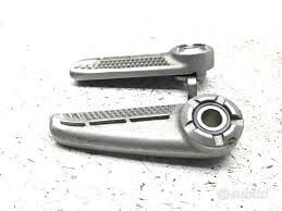Poggiapiedi pedalini per Yamaha Xenter