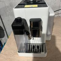 Macchina caffe delonghi rivelia